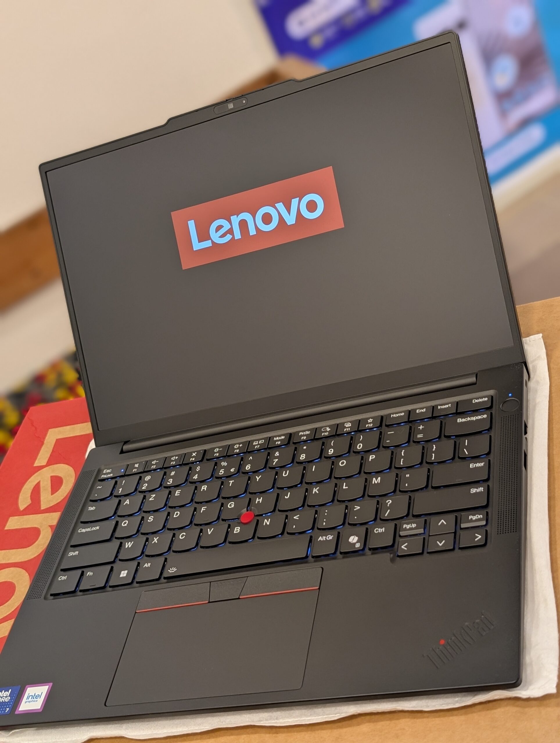 PC Lenovo Thinkpad E14 Gen 7 Intel Core Ultra 7 255H Prix : 750.000fcfa – Image 8