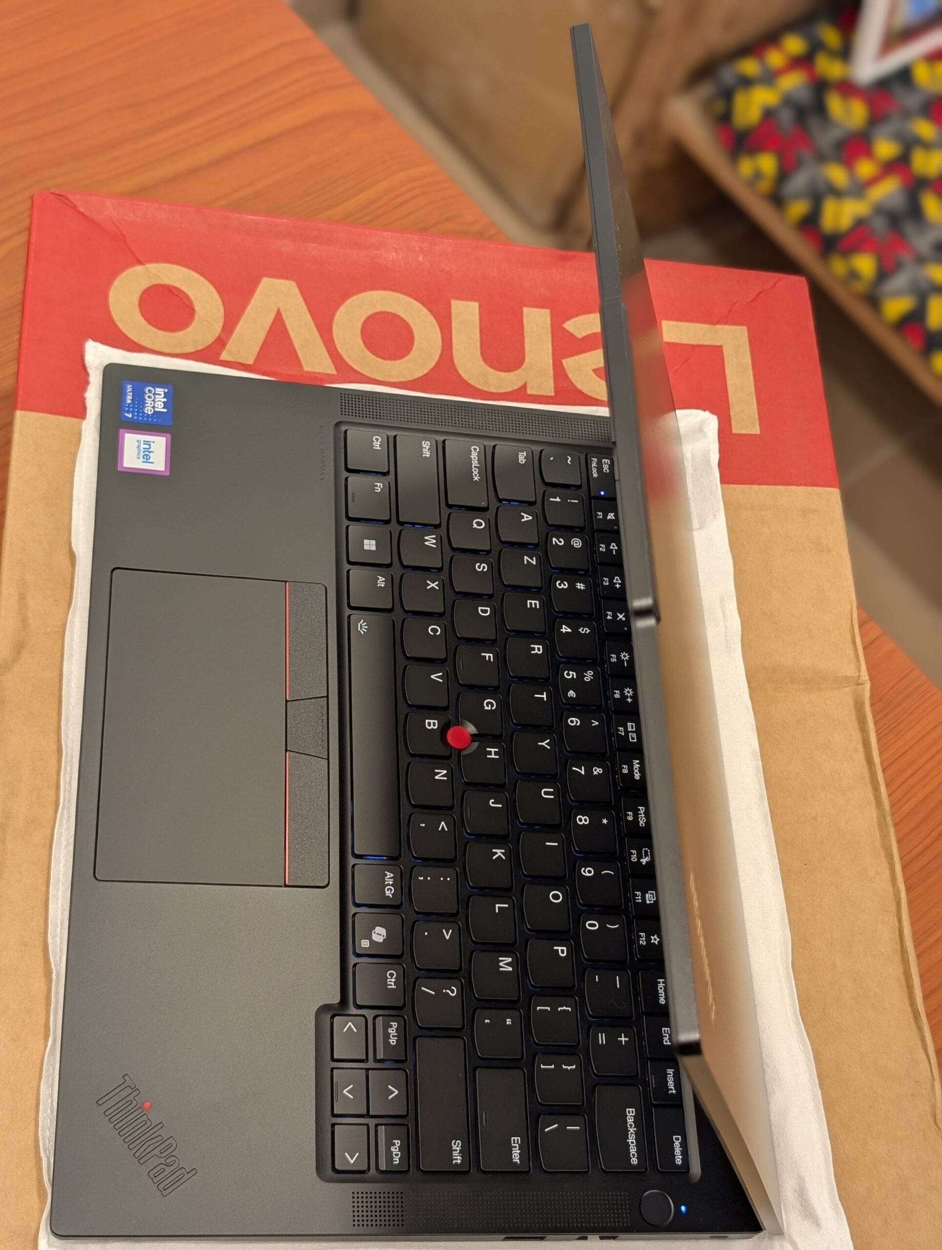 PC Lenovo Thinkpad E14 Gen 7 Intel Core Ultra 7 255H Prix : 750.000fcfa – Image 10