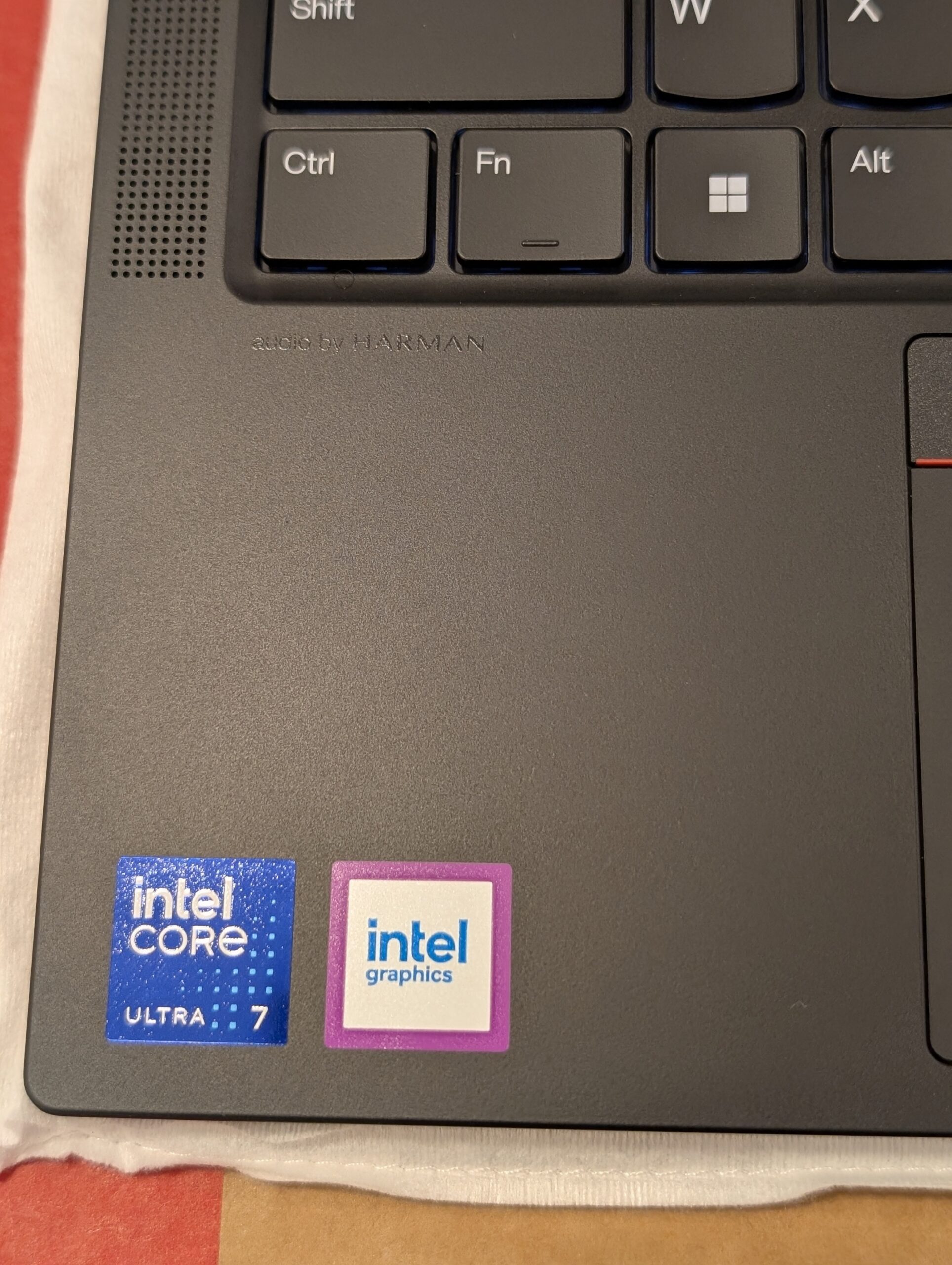 PC Lenovo Thinkpad E14 Gen 7 Intel Core Ultra 7 255H Prix : 750.000fcfa – Image 12
