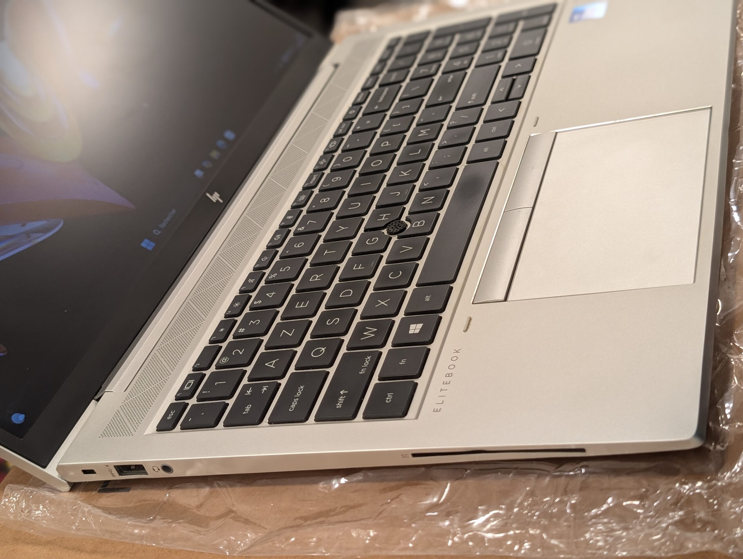 Ordinateur PC HP Elitebook 850 G8 Intel Core i7-1185G7 3.00GHz SSD 512 gb Ram 16gb Prix : 395.000FCFA Benin|Cotonou – Image 8