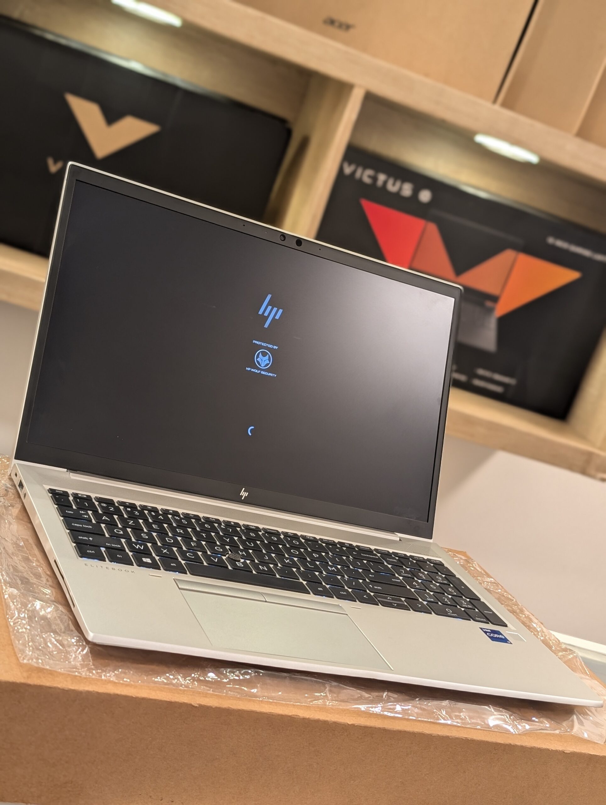 Ordinateur PC HP Elitebook 850 G8 Intel Core i7-1185G7 3.00GHz SSD 512 gb Ram 16gb Prix : 395.000FCFA Benin|Cotonou – Image 11