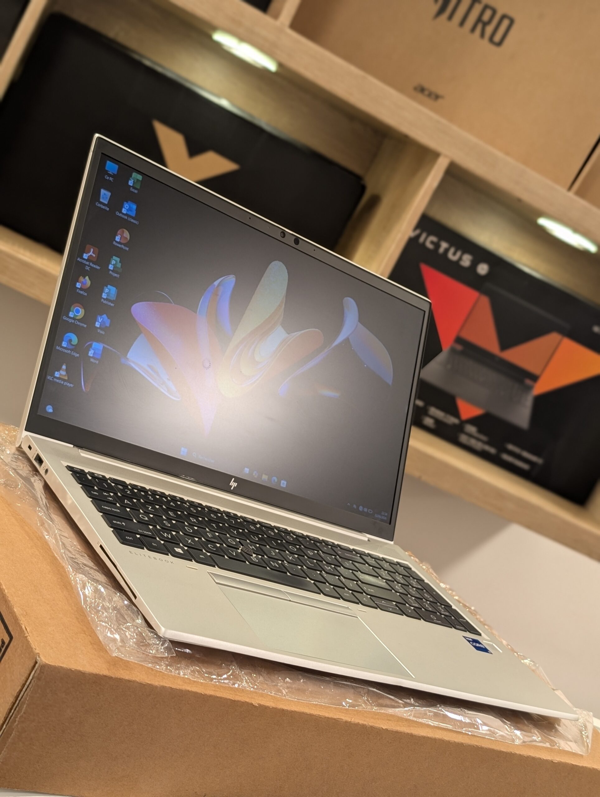 Ordinateur PC HP Elitebook 850 G8 Intel Core i7-1185G7 3.00GHz SSD 512 gb Ram 16gb Prix : 395.000FCFA Benin|Cotonou – Image 16