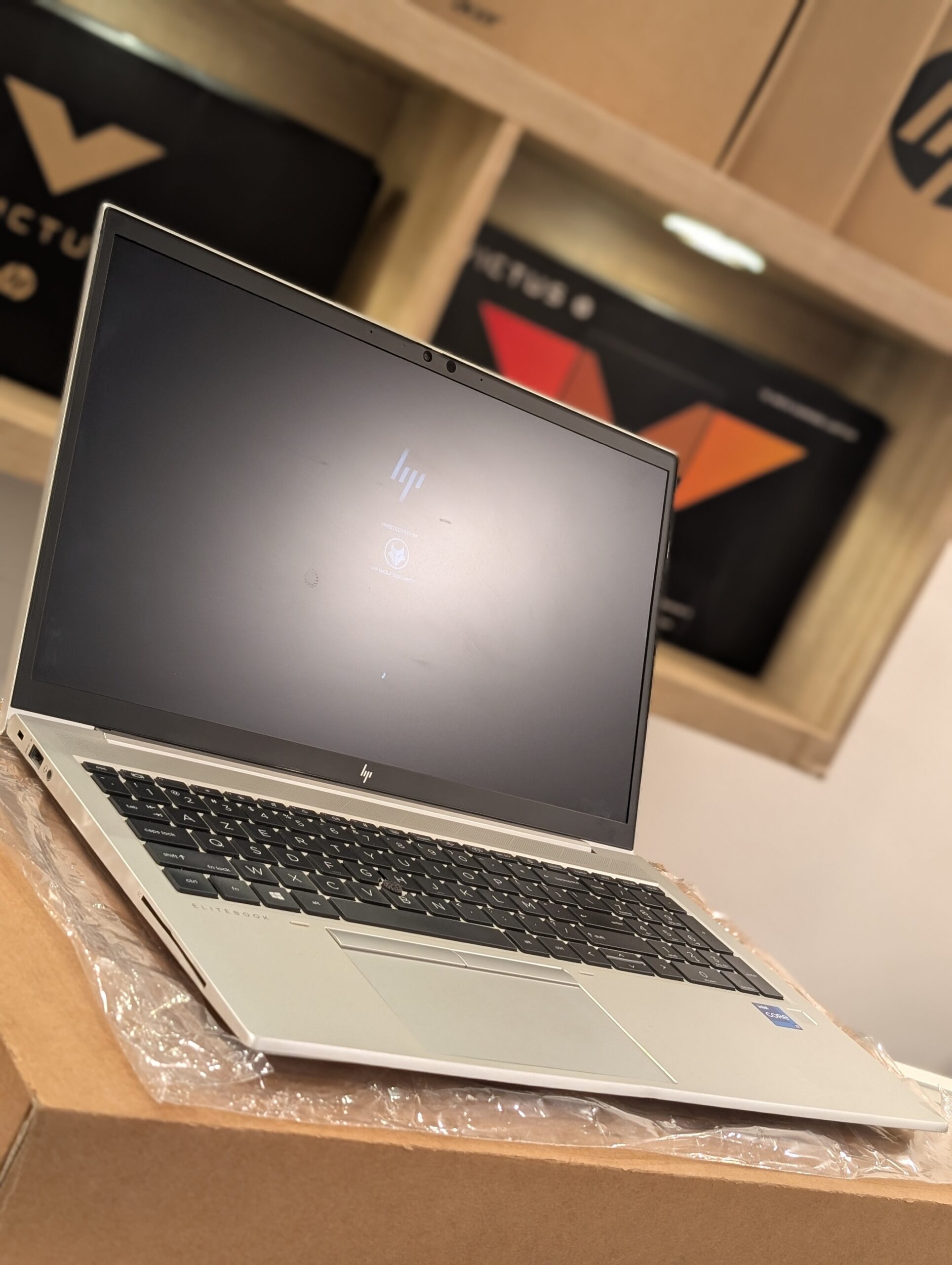 Ordinateur PC HP Elitebook 850 G8 Intel Core i7-1185G7 3.00GHz SSD 512 gb Ram 16gb Prix : 395.000FCFA Benin|Cotonou – Image 20
