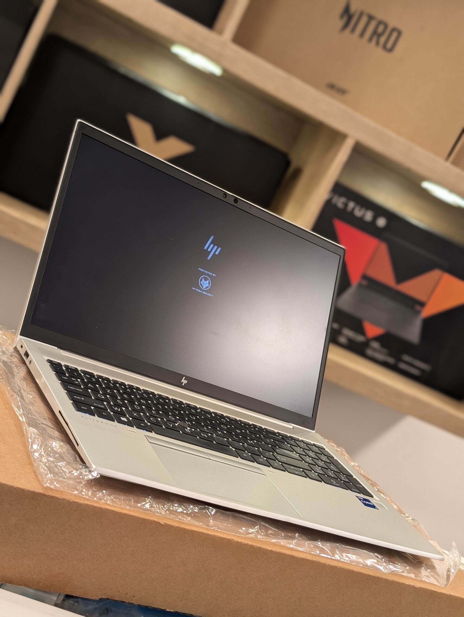Ordinateur PC HP Elitebook 850 G8 Intel Core i7-1185G7 3.00GHz SSD 512 gb Ram 16gb Prix : 395.000FCFA Benin|Cotonou – Image 21
