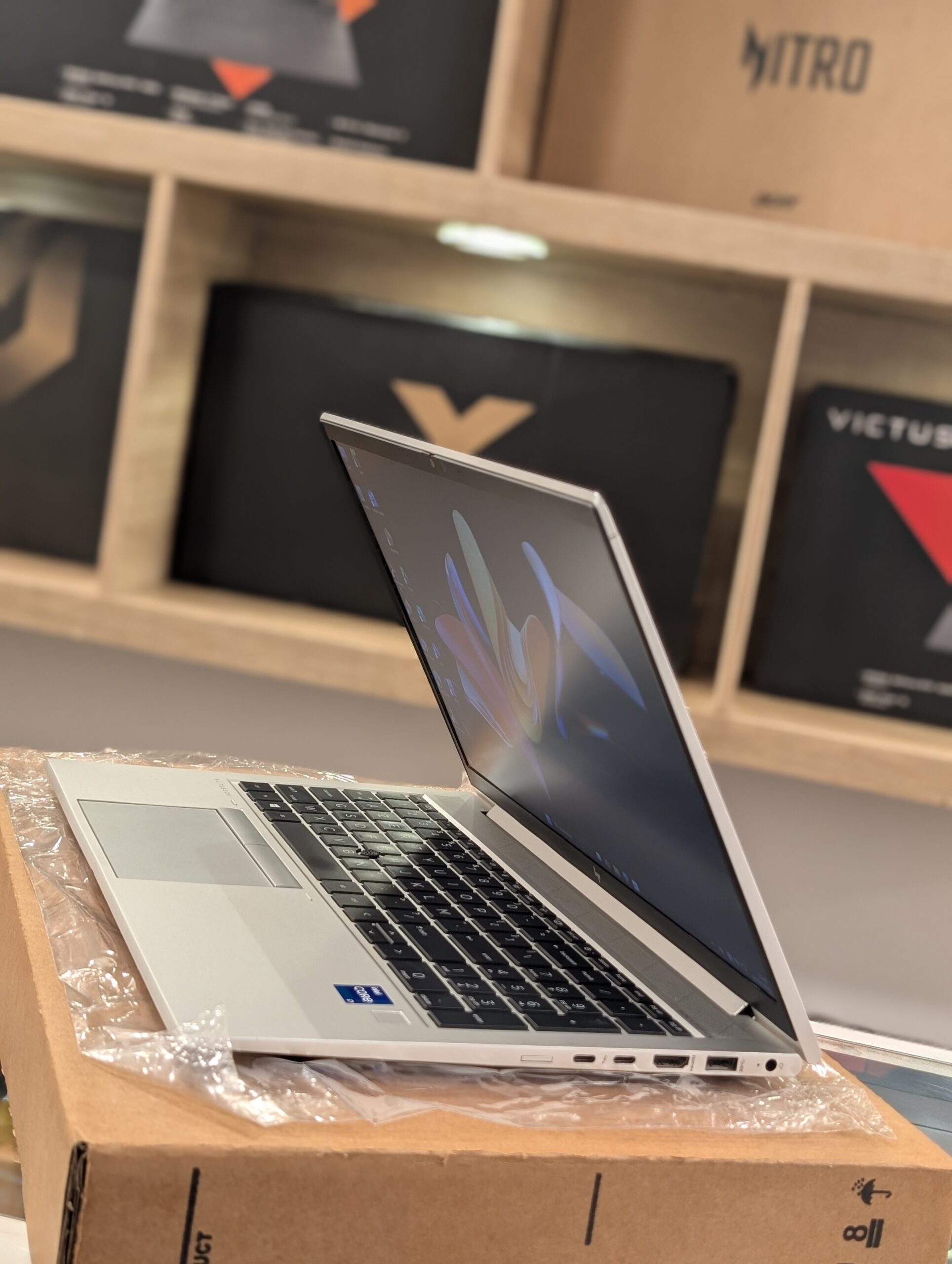 Ordinateur PC HP Elitebook 850 G8 Intel Core i7-1185G7 3.00GHz SSD 512 gb Ram 16gb Prix : 395.000FCFA Benin|Cotonou – Image 25