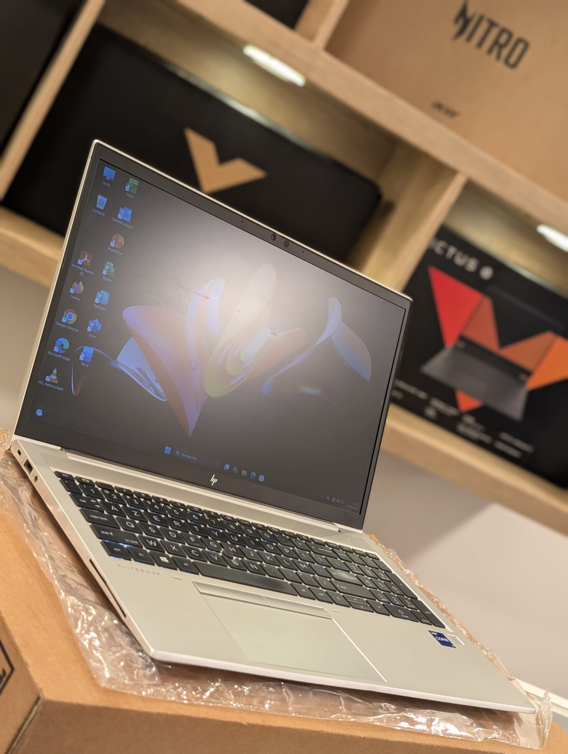 Ordinateur PC HP Elitebook 850 G8 Intel Core i7-1185G7 3.00GHz SSD 512 gb Ram 16gb Prix : 395.000FCFA Benin|Cotonou – Image 37
